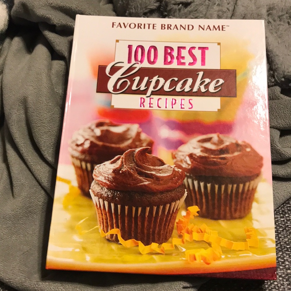 100 Best Cupcake Recipes Cookbook